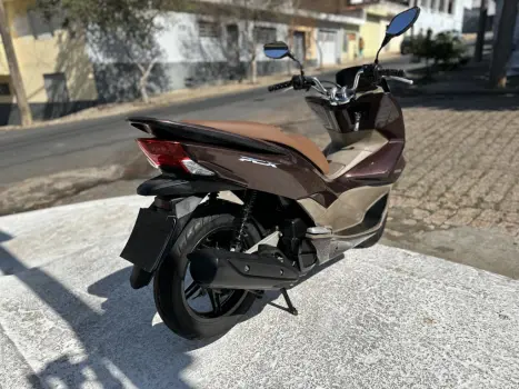 HONDA PCX 150 DLX, Foto 4