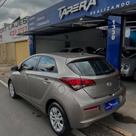 HYUNDAI HB 20 Hatch 1.6 16V 4P FLEX COMFORT PLUS, Foto 4