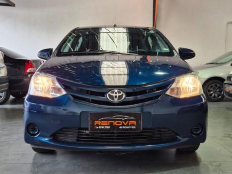 TOYOTA Etios Hatch 1.3 16V 4P FLEX X, Foto 2
