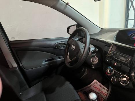 TOYOTA Etios Hatch 1.3 16V 4P FLEX X, Foto 5
