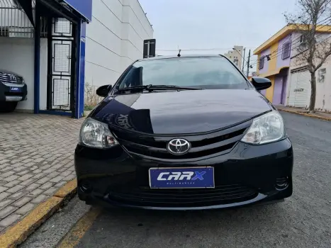 TOYOTA Etios Hatch 1.3 16V 4P FLEX X, Foto 2