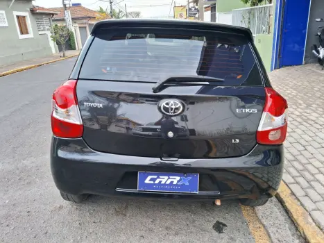 TOYOTA Etios Hatch 1.3 16V 4P FLEX X, Foto 4