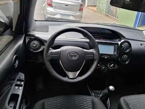 TOYOTA Etios Hatch 1.3 16V 4P FLEX X, Foto 7