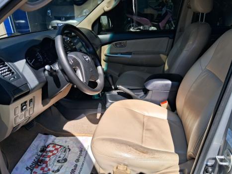 TOYOTA Hilux SW4 2.7 16V 4P FLEX SR 7 LUGARES AUTOMTICO, Foto 6