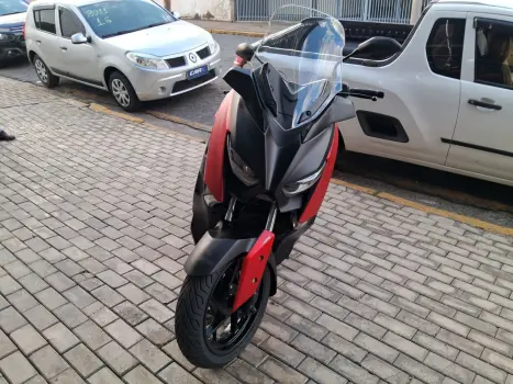 YAMAHA Xmax 250 , Foto 3