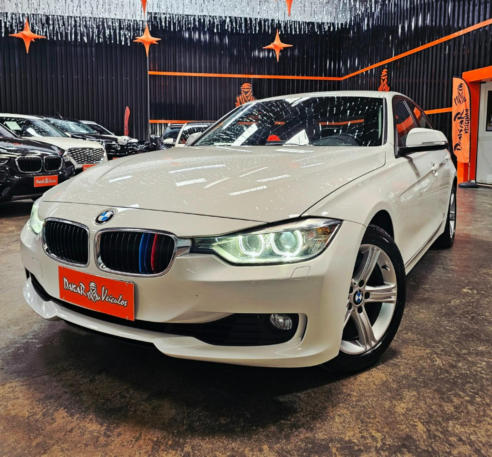 BMW 320I - Foto
