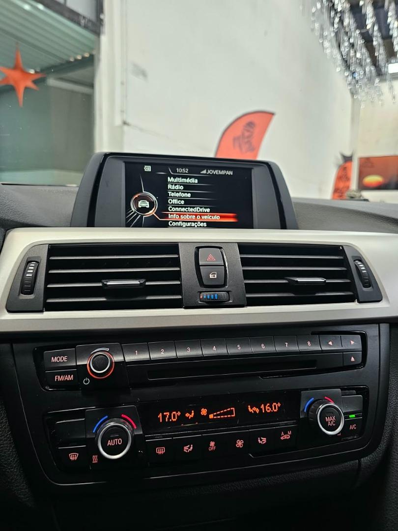 BMW 320I - Foto