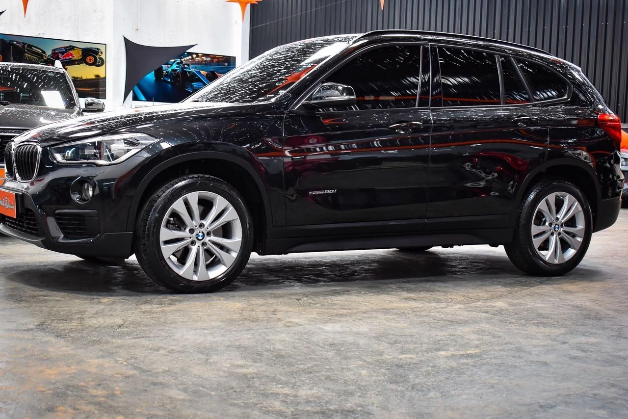 BMW X1 - Foto