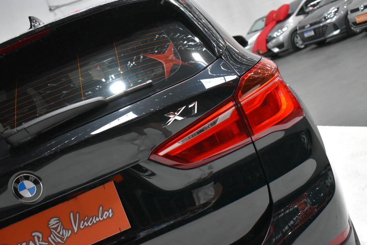 BMW X1 - Foto