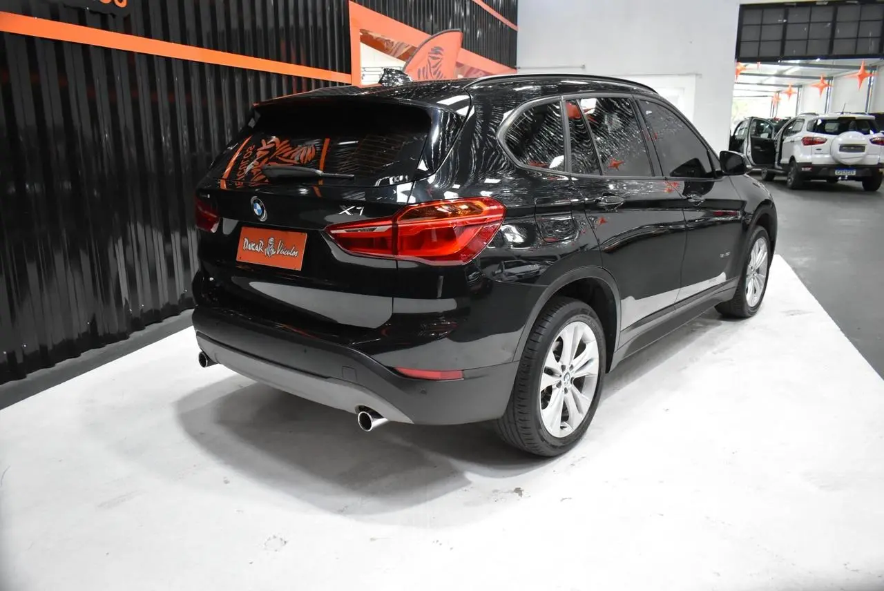 BMW X1 - Foto