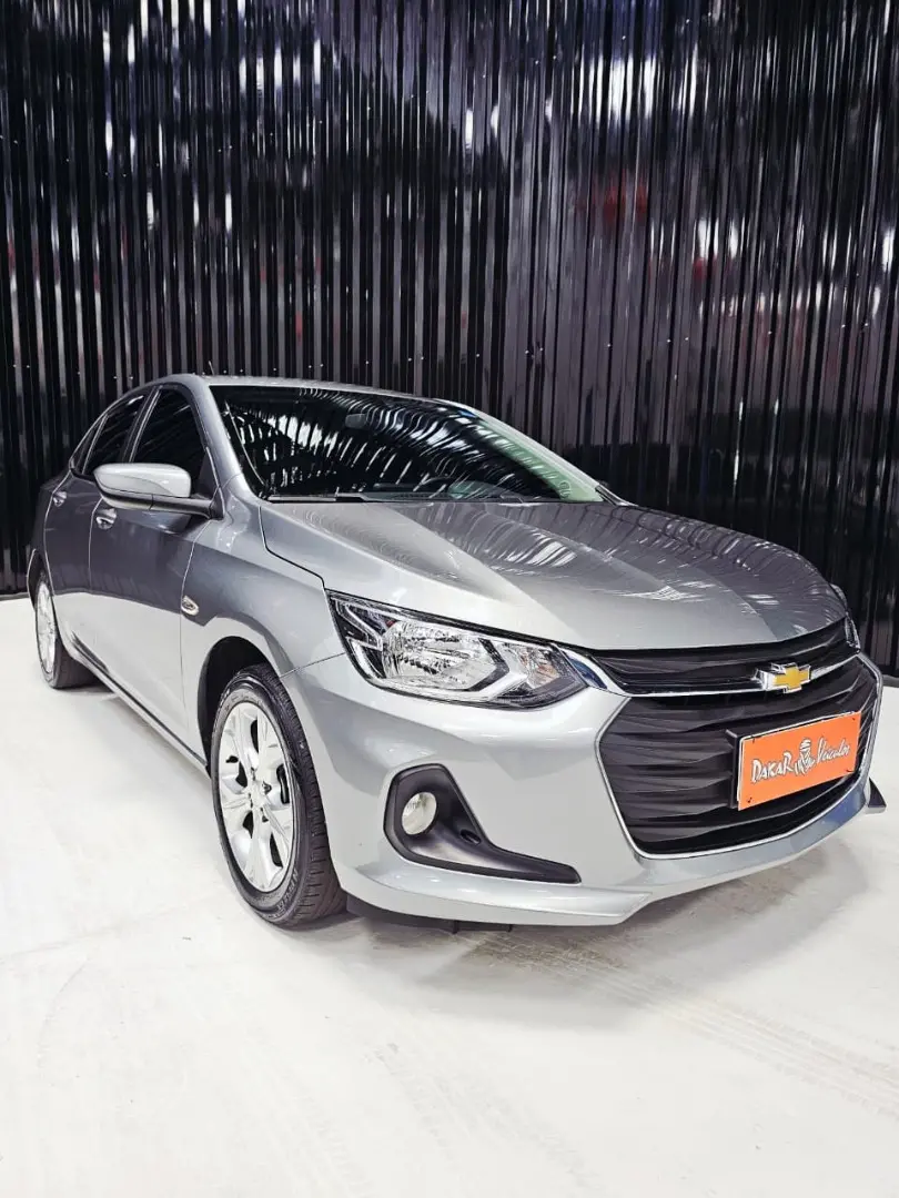 CHEVROLET Onix Hatch - Foto