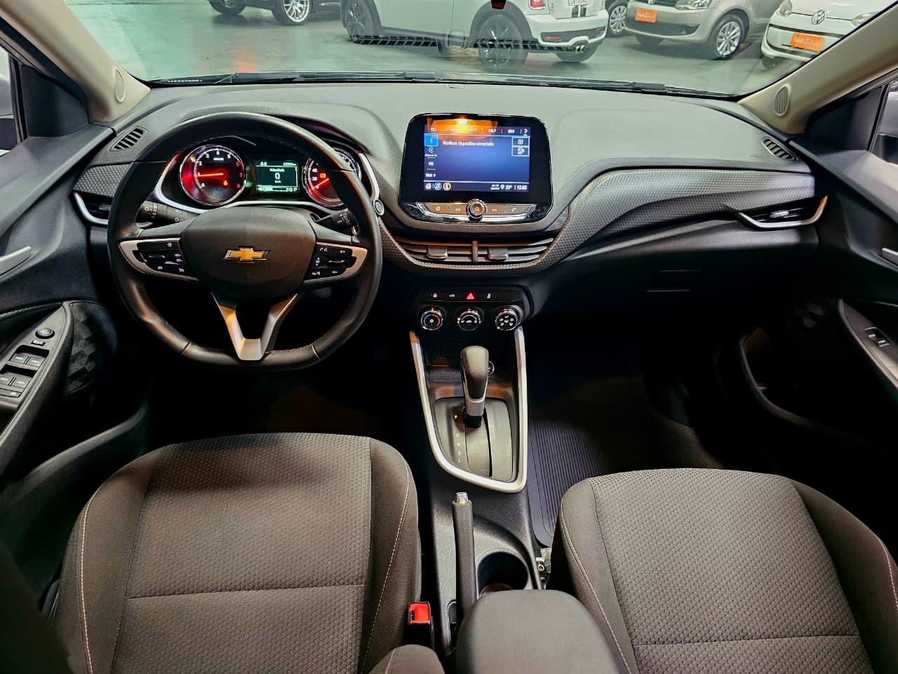 CHEVROLET Onix Hatch - Foto