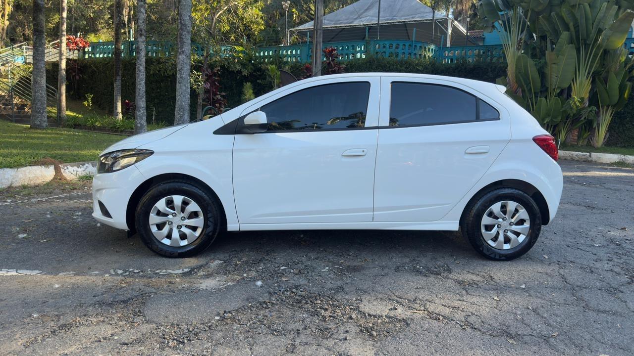 CHEVROLET Onix Hatch - Foto