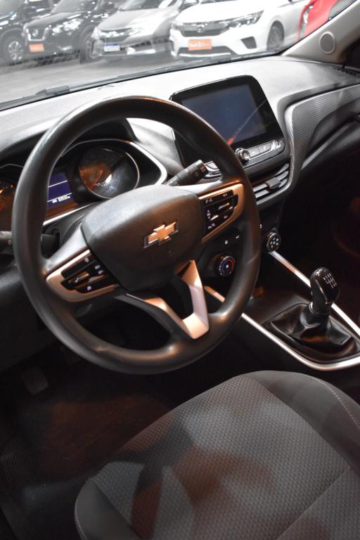 CHEVROLET Onix Hatch - Foto