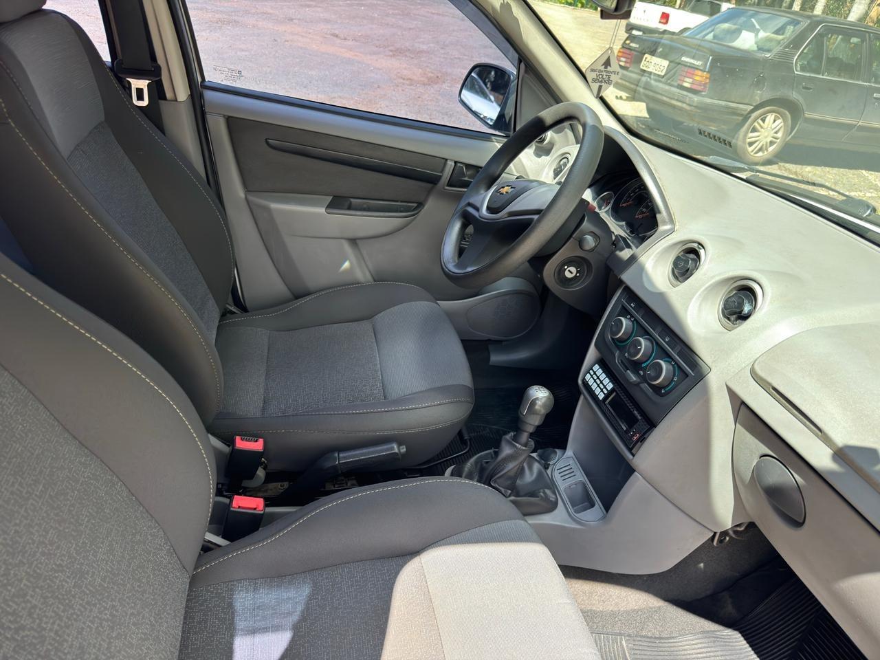 CHEVROLET Prisma - Foto