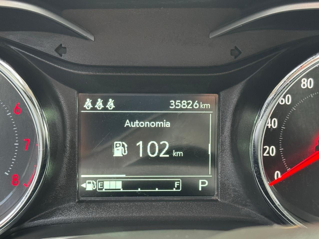 CHEVROLET Tracker - Foto