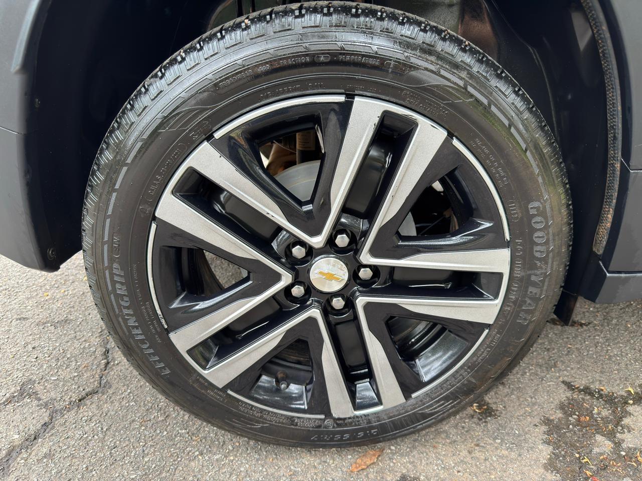 CHEVROLET Tracker - Foto