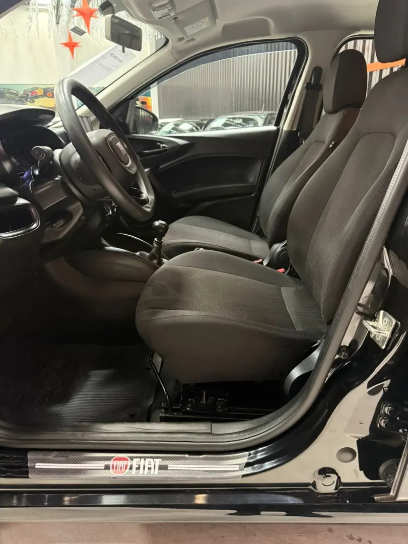 FIAT Cronos - Foto