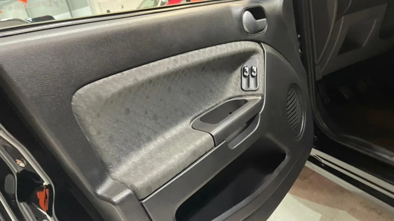 FORD Fiesta Sedan - Foto