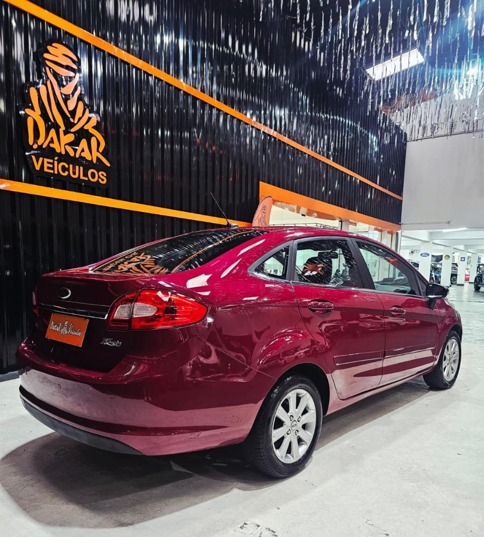 FORD Fiesta Sedan - Foto