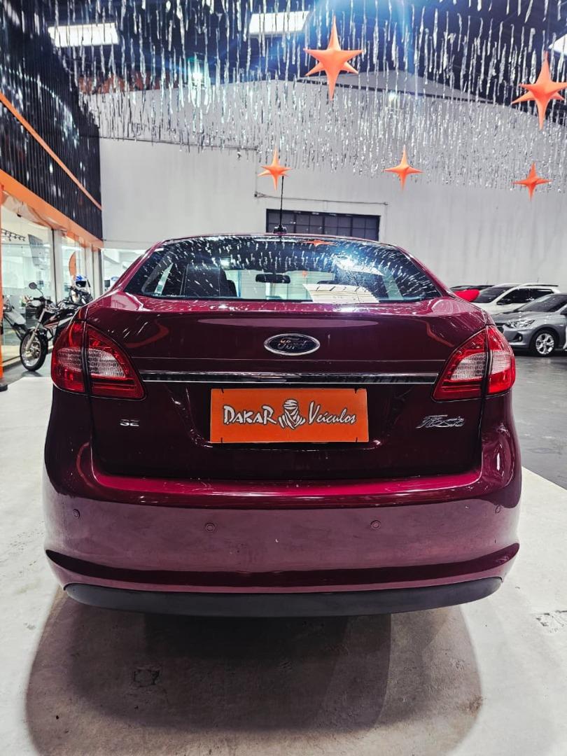 FORD Fiesta Sedan - Foto