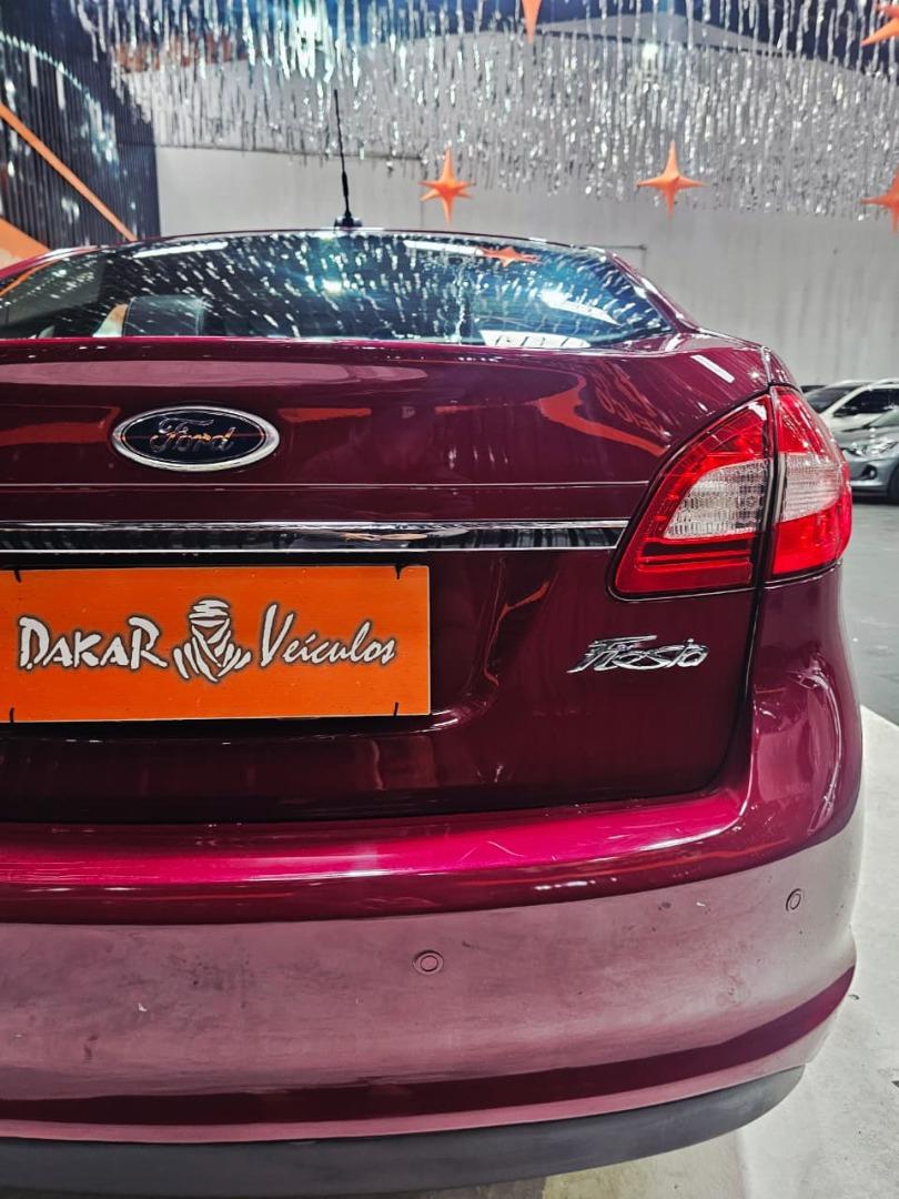 FORD Fiesta Sedan - Foto