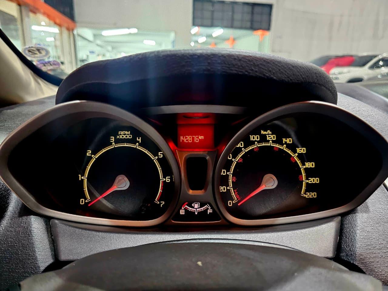 FORD Fiesta Sedan - Foto