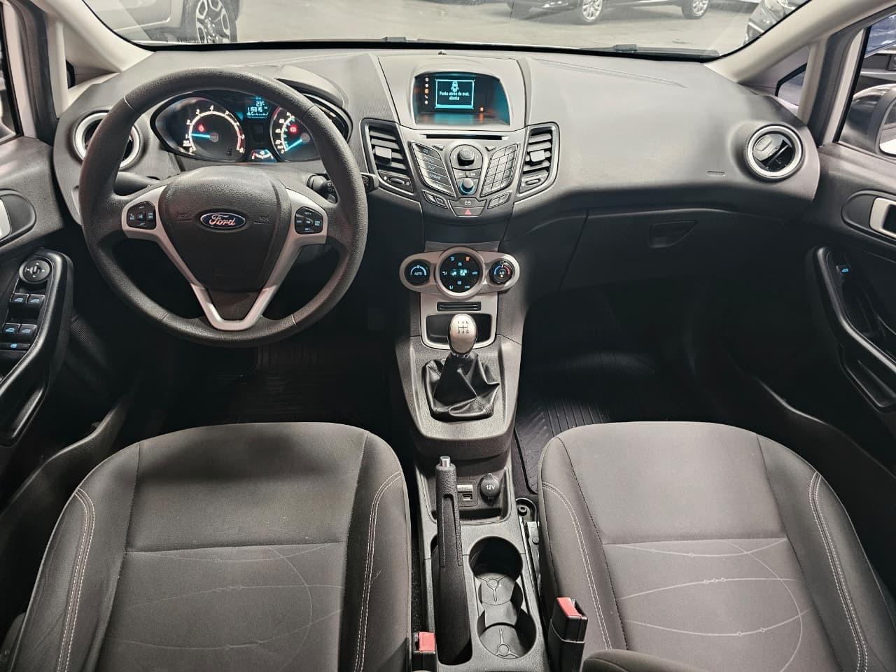 FORD Fiesta Sedan - Foto