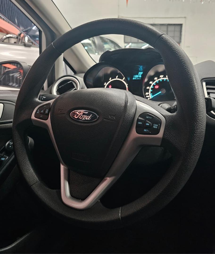 FORD Fiesta Sedan - Foto