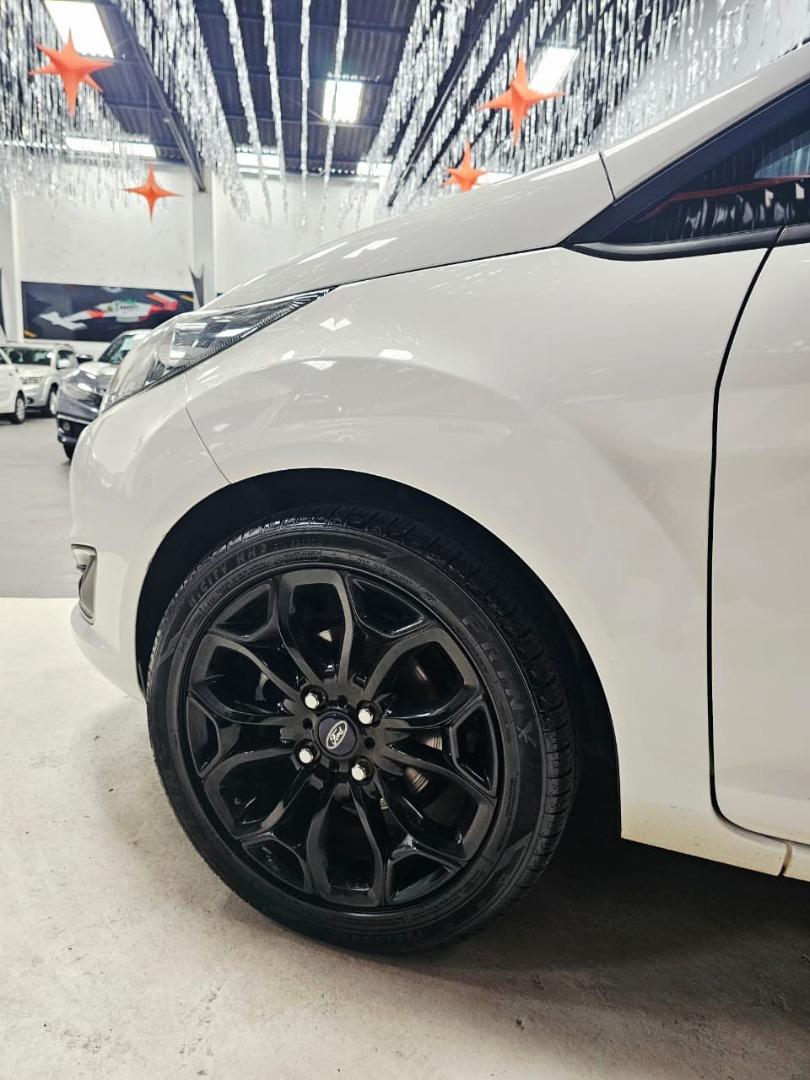 FORD Fiesta Sedan - Foto