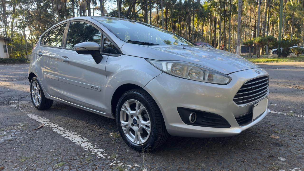 FORD Fiesta Sedan - Foto
