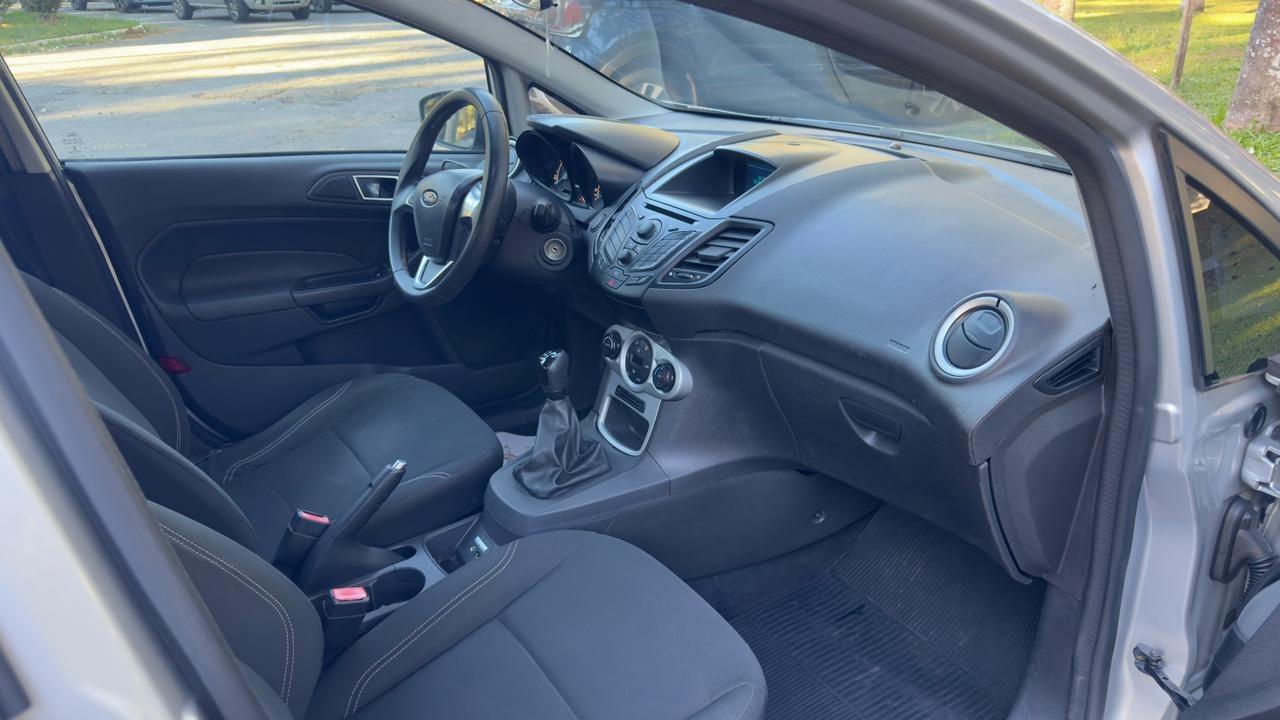 FORD Fiesta Sedan - Foto