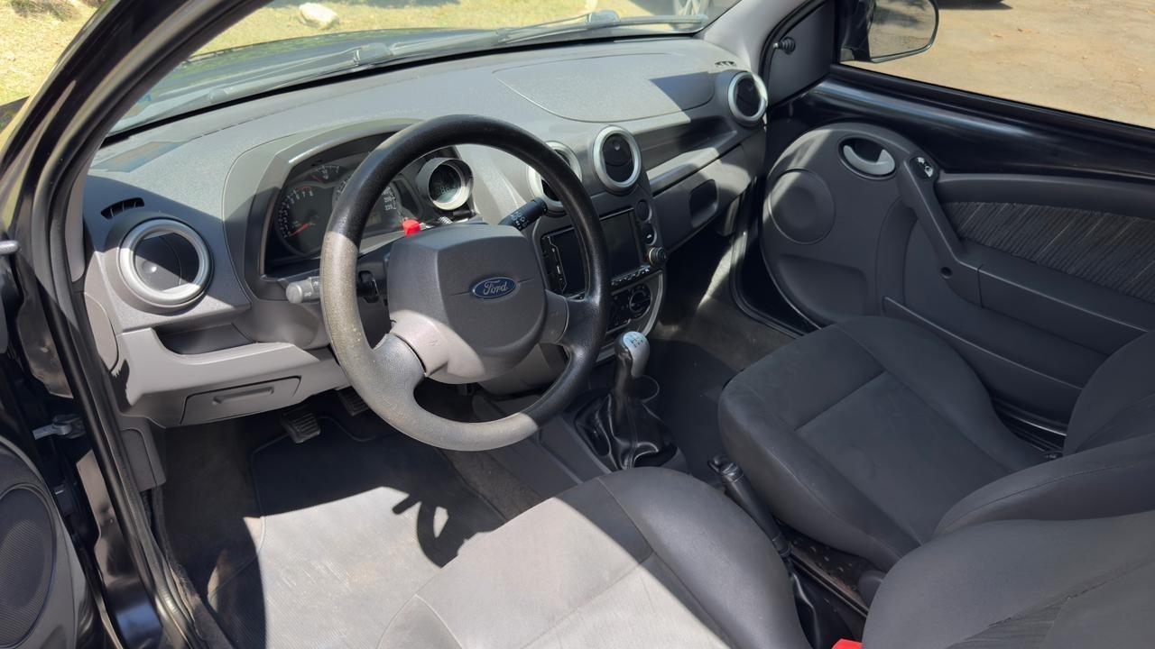 FORD Ka Hatch - Foto