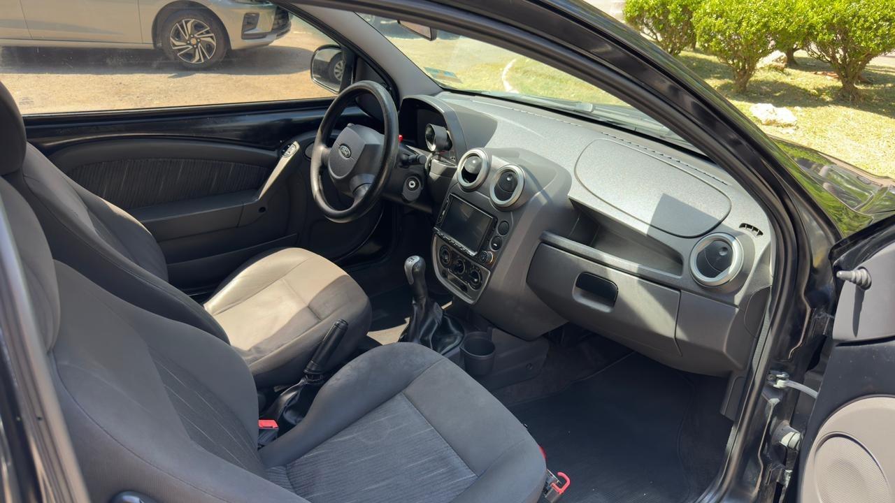 FORD Ka Hatch - Foto