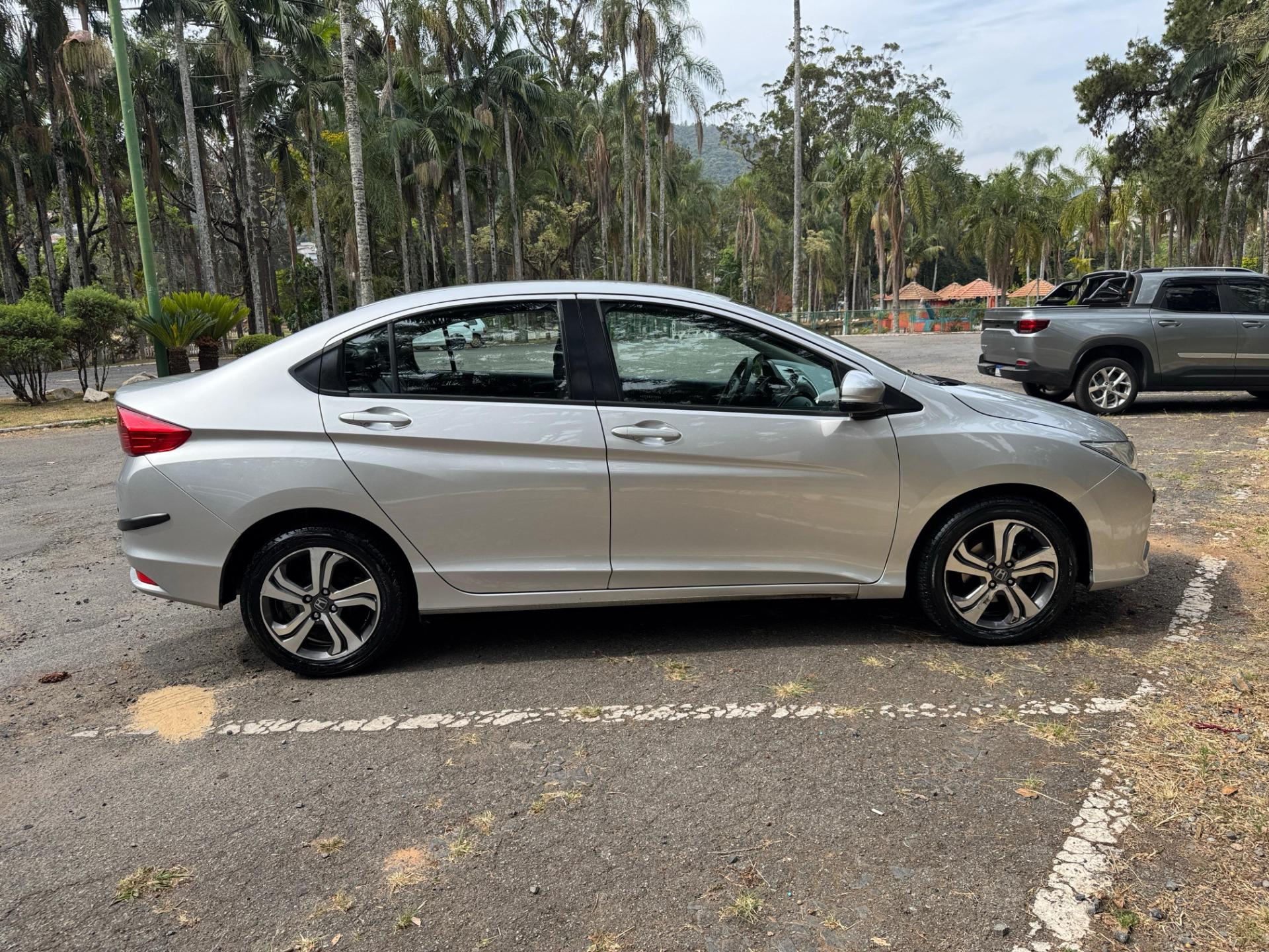 HONDA City Sedan - Foto