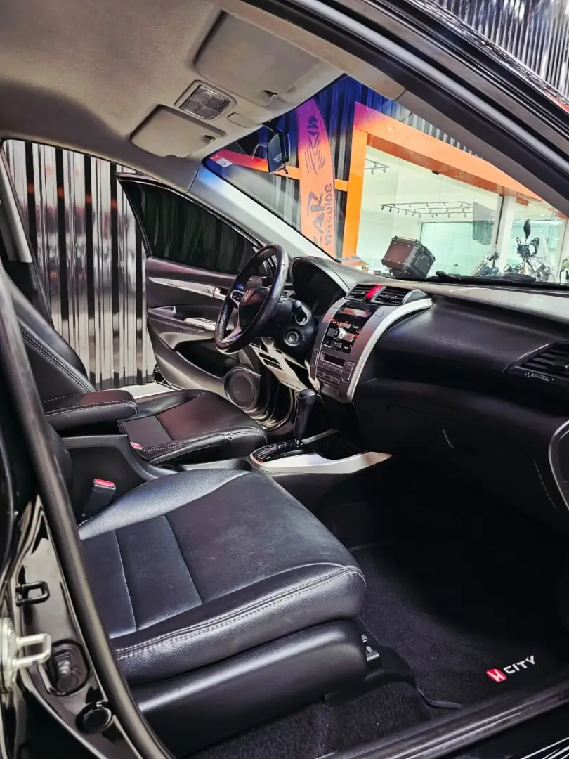 HONDA City Sedan - Foto