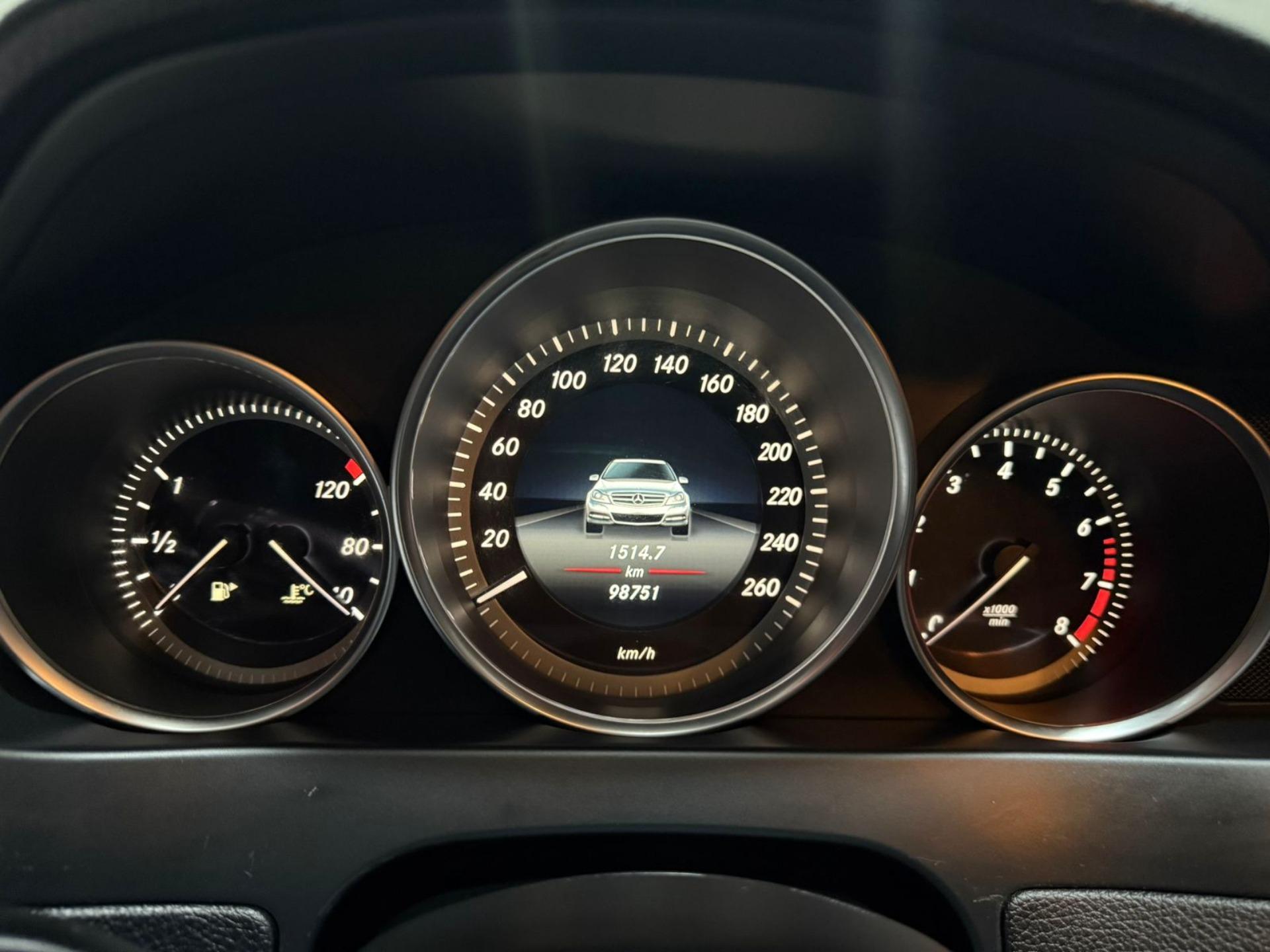 MERCEDES-BENZ C 180 - Foto