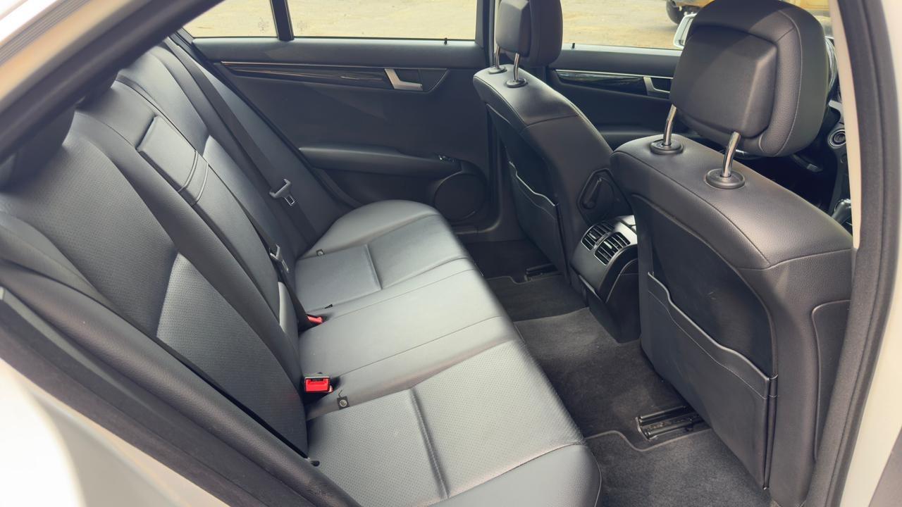 MERCEDES-BENZ C 180 - Foto