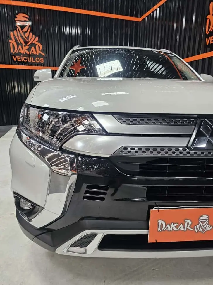 MITSUBISHI Outlander - Foto