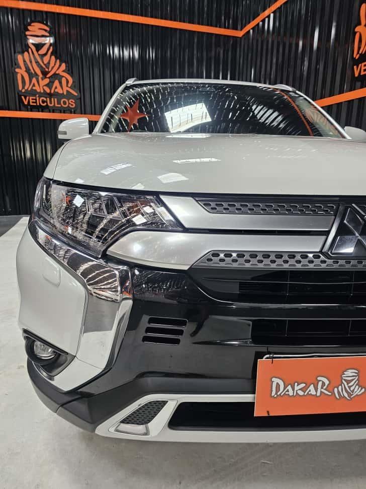 MITSUBISHI Outlander - Foto