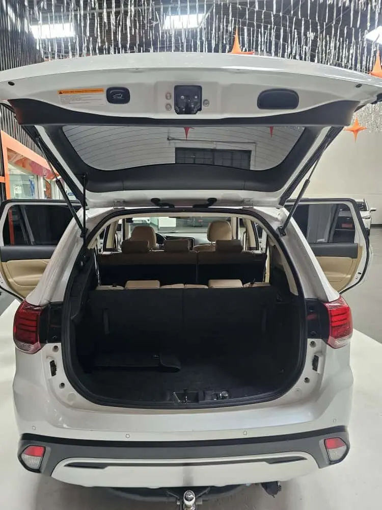 MITSUBISHI Outlander - Foto