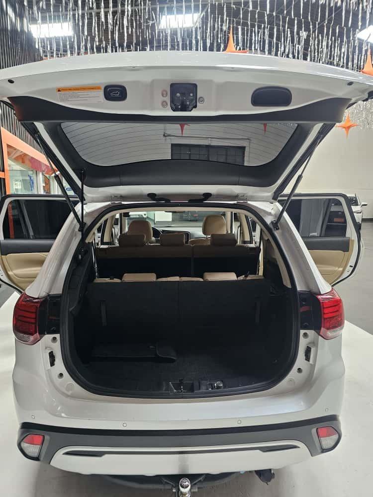 MITSUBISHI Outlander - Foto