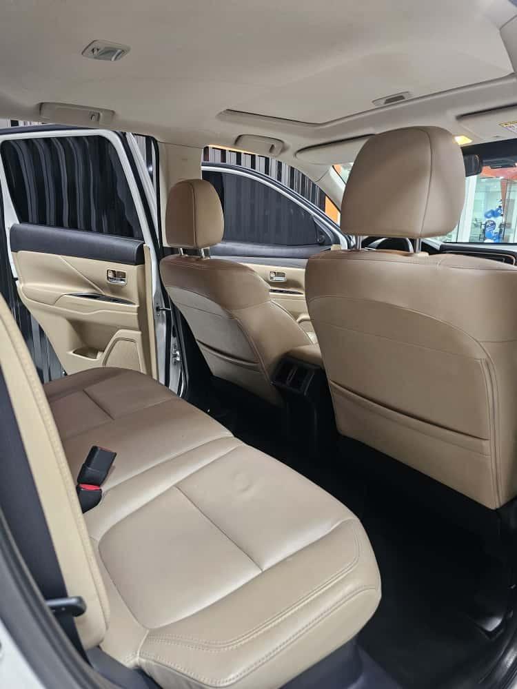 MITSUBISHI Outlander - Foto