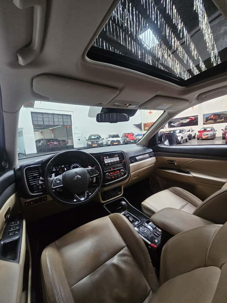 MITSUBISHI Outlander - Foto