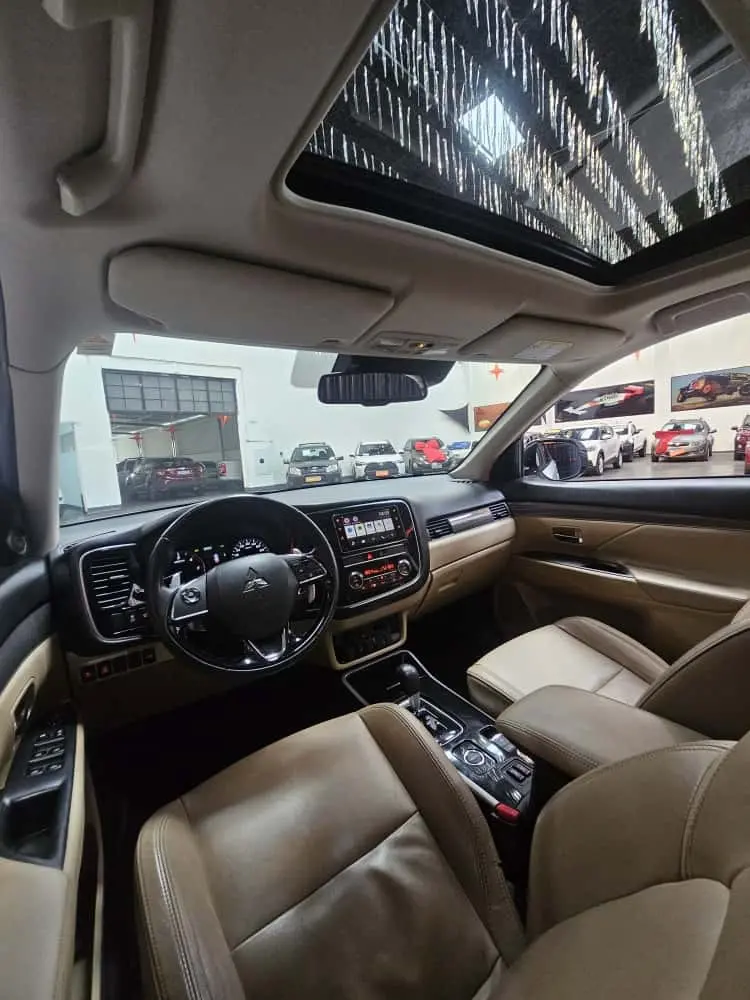 MITSUBISHI Outlander - Foto