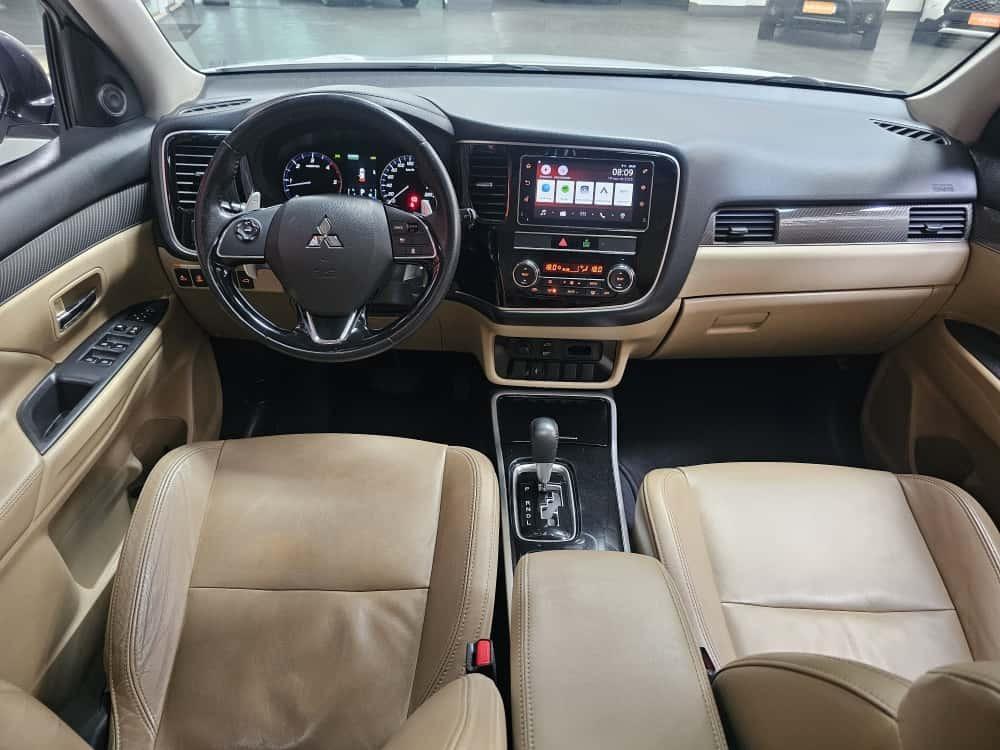 MITSUBISHI Outlander - Foto