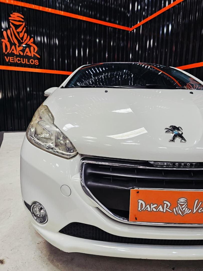 PEUGEOT 208 - Foto
