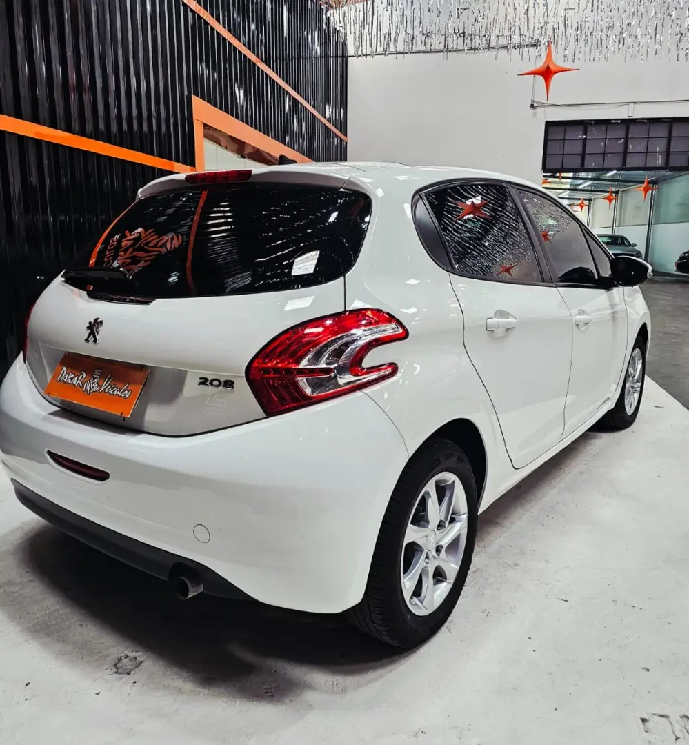 PEUGEOT 208 - Foto
