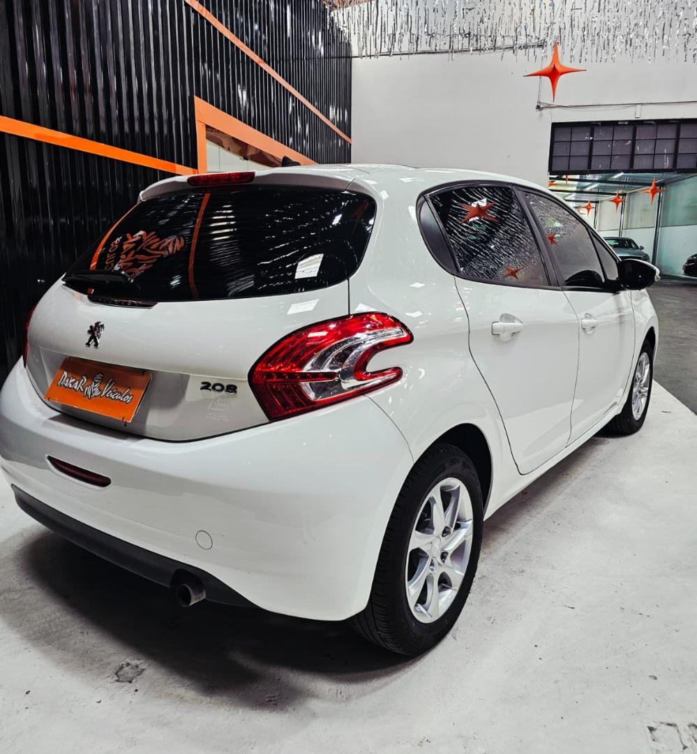 PEUGEOT 208 - Foto
