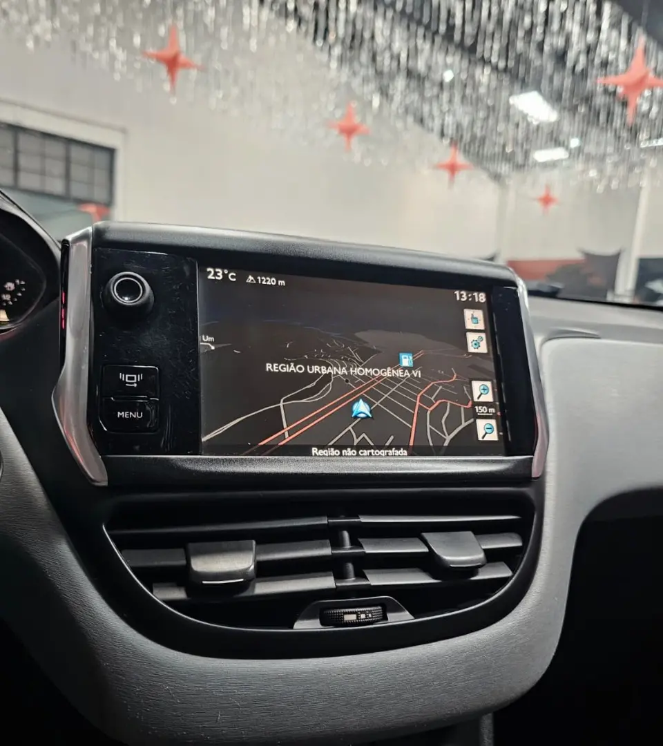 PEUGEOT 208 - Foto